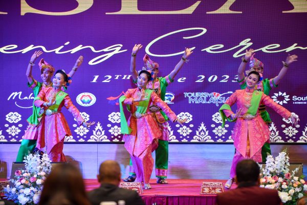 Cultural-Troupe-2-600x400-1 - Travel And Tour World