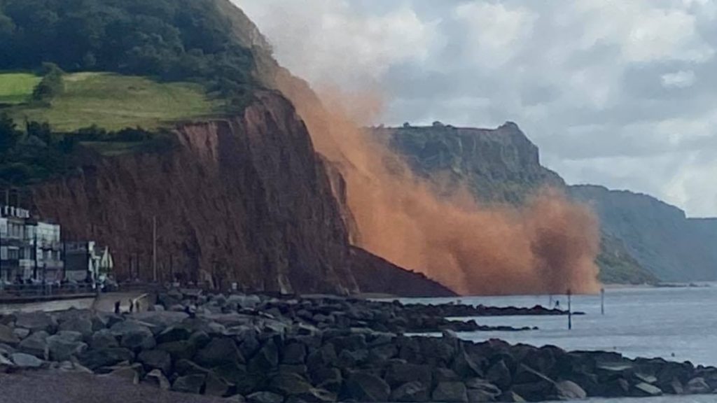 UK-beach - Travel And Tour World